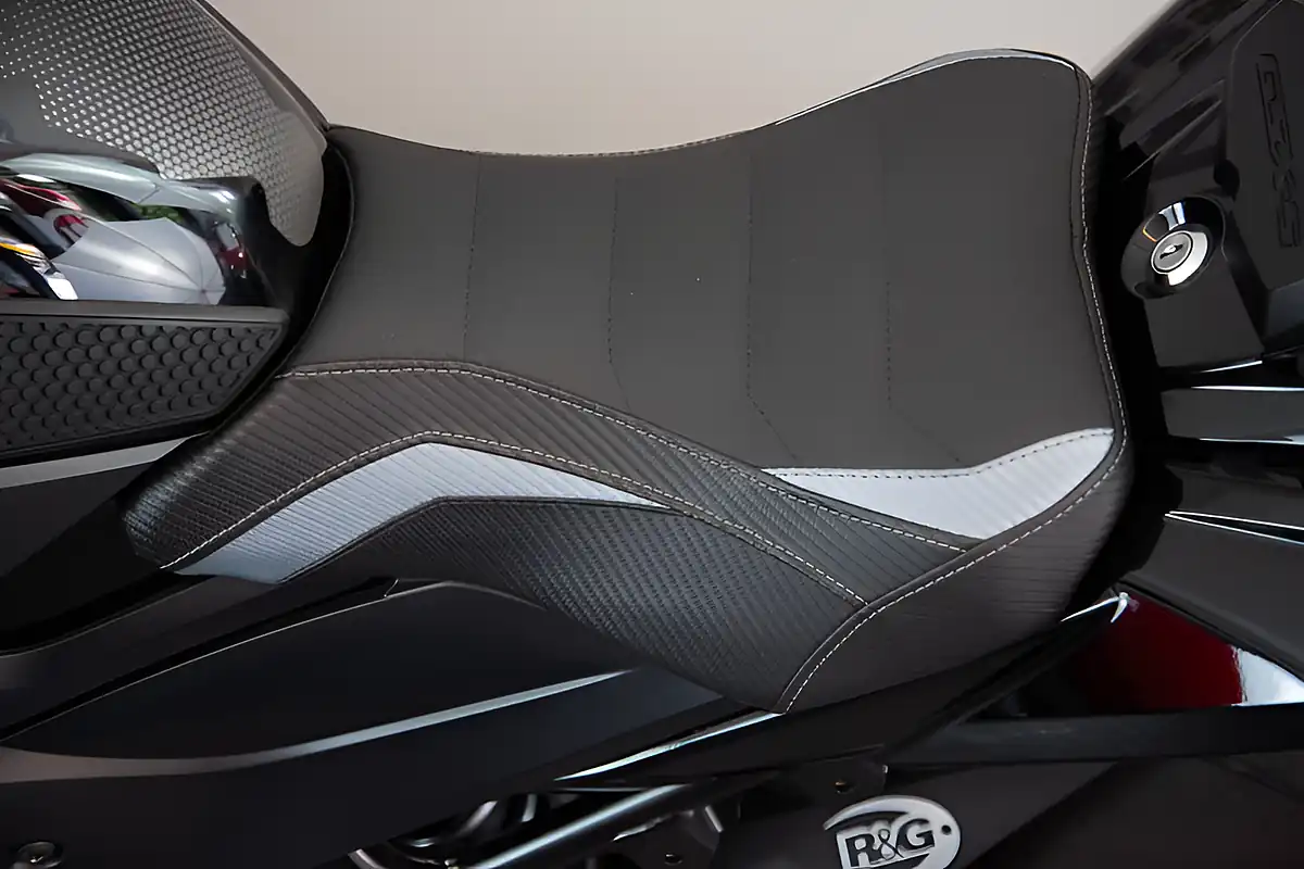 Used 2021 Suzuki Gsxs Black - Interior and Exterior details 7
