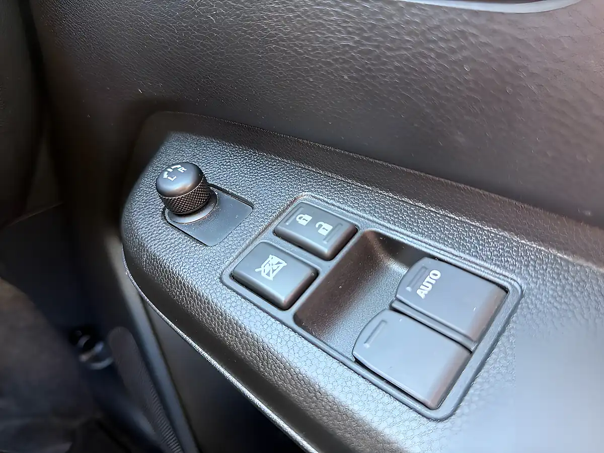 Used 2021 Suzuki Ignis Sz-T Green - Interior and Exterior details 12