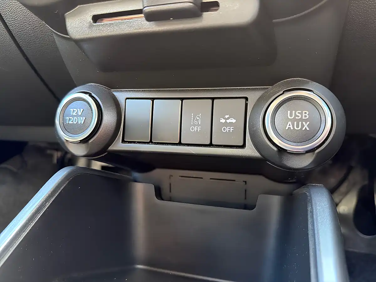 Used 2021 Suzuki Ignis Sz-T Green - Interior and Exterior details 19