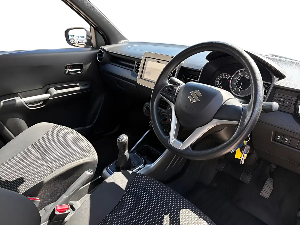 Used 2021 Suzuki Ignis Sz-T Green - Interior and Exterior details 7