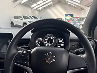 Used 2021 Suzuki Ignis Sz-T Green - Interior and Exterior details 17