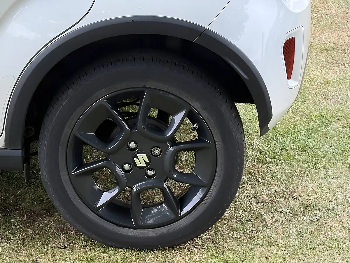 Used 2021 Suzuki Ignis Sz-T White - Interior and Exterior details 9