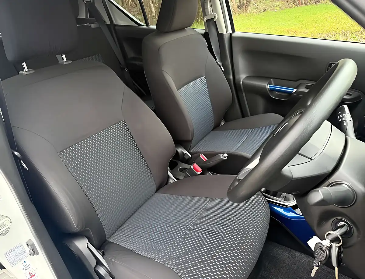 Used 2021 Suzuki Ignis SZ3 Pure White Pearl - Interior and Exterior details 11
