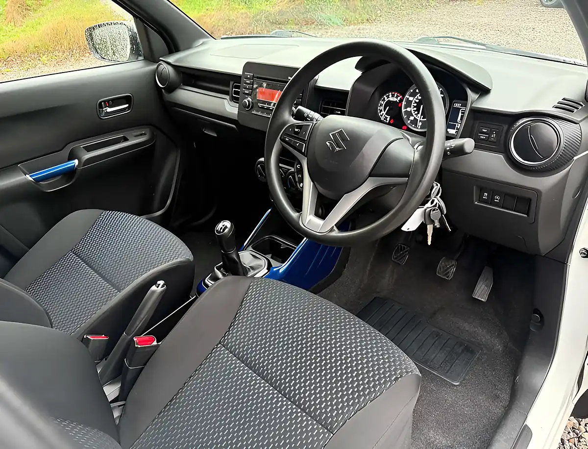 Used 2021 Suzuki Ignis SZ3 Pure White Pearl - Interior and Exterior details 12