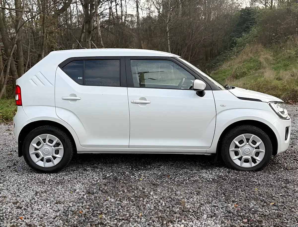 Used 2021 Suzuki Ignis SZ3 Pure White Pearl - Interior and Exterior details 2