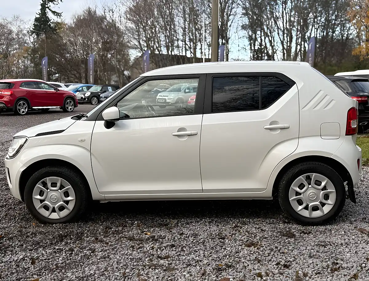 Used 2021 Suzuki Ignis SZ3 Pure White Pearl - Interior and Exterior details 7
