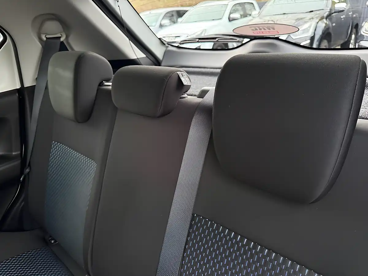 Used 2021 Suzuki Ignis SZ3 White - Interior and Exterior details 12