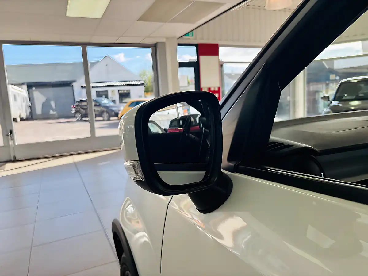 Used 2021 Suzuki Ignis SZ5 White - Interior and Exterior details 16