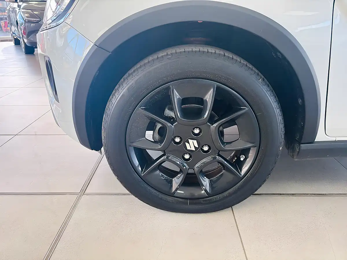 Used 2021 Suzuki Ignis SZ5 White - Interior and Exterior details 17