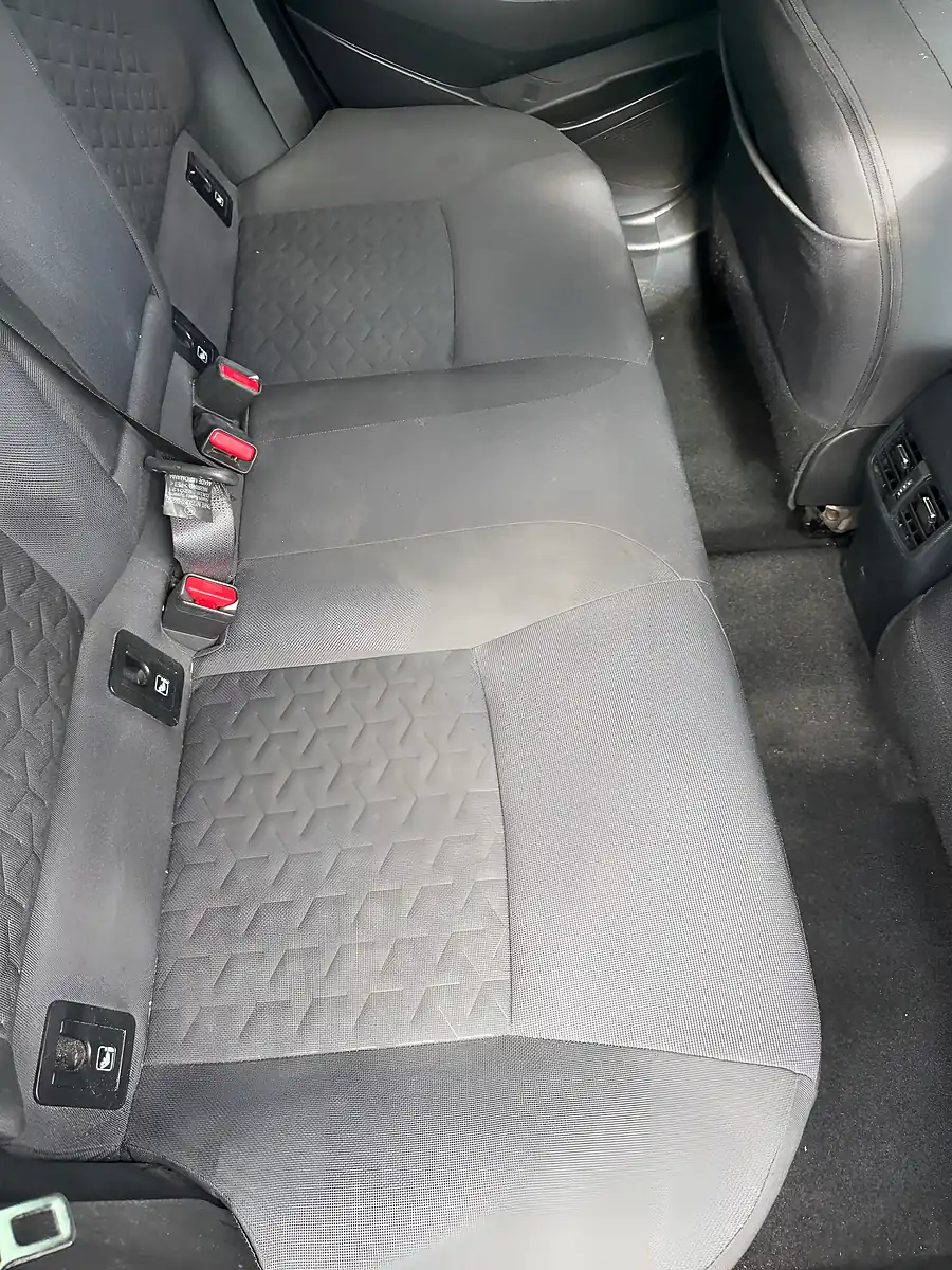 Used 2021 Suzuki Swace Sz-T White - Interior and Exterior details 17
