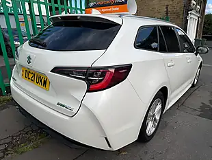 Used 2021 Suzuki Swace Sz-T White - Interior and Exterior details 4