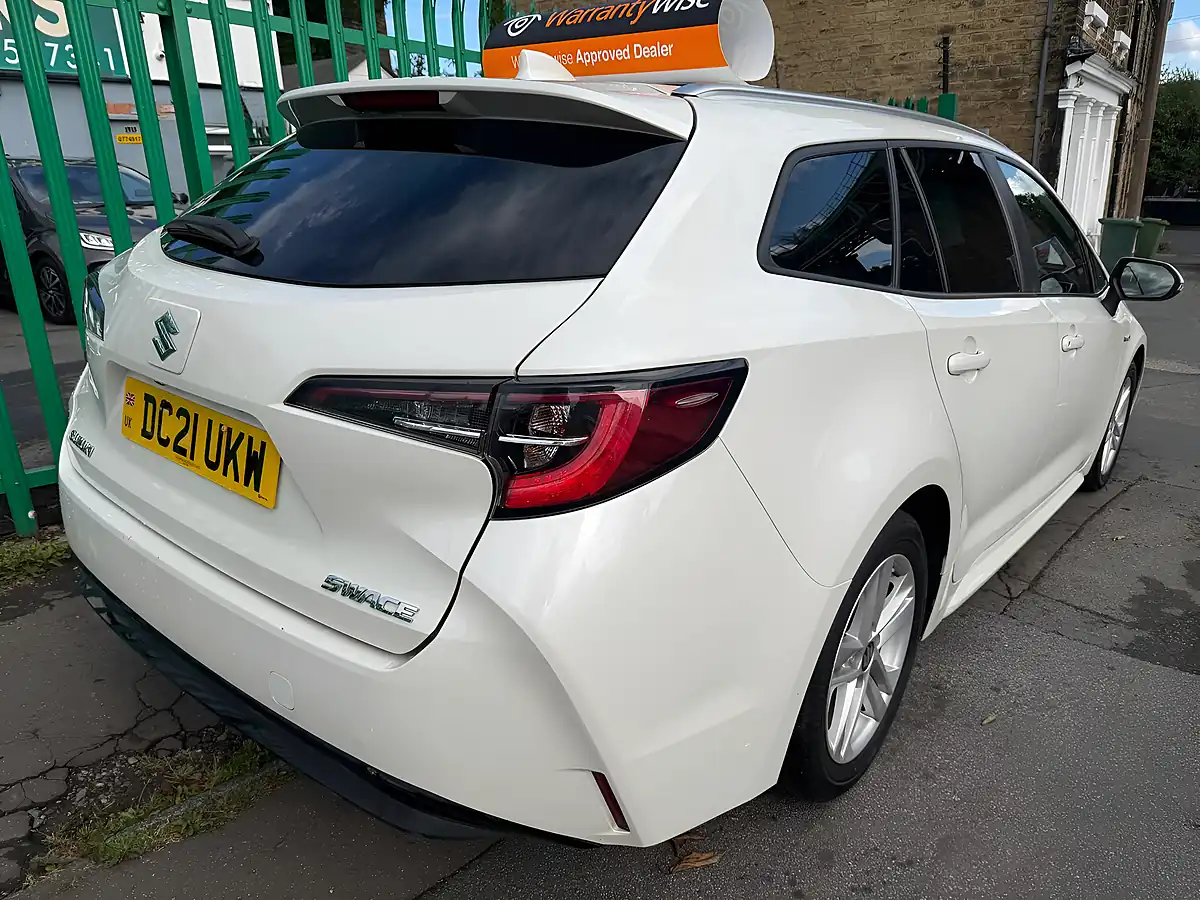 Used 2021 Suzuki Swace Sz-T White - Interior and Exterior details 4