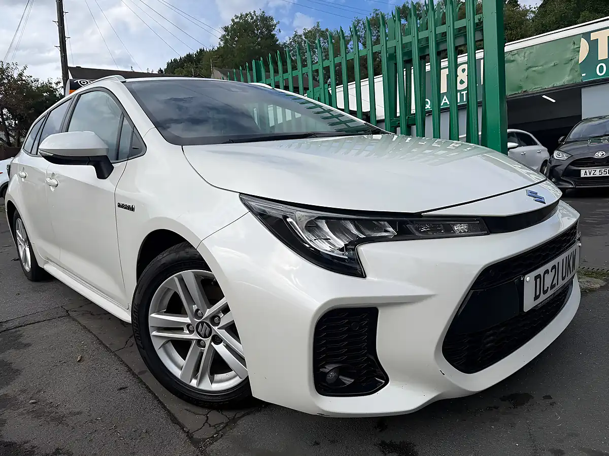 Used 2021 Suzuki Swace Sz-T White - Interior and Exterior details 5