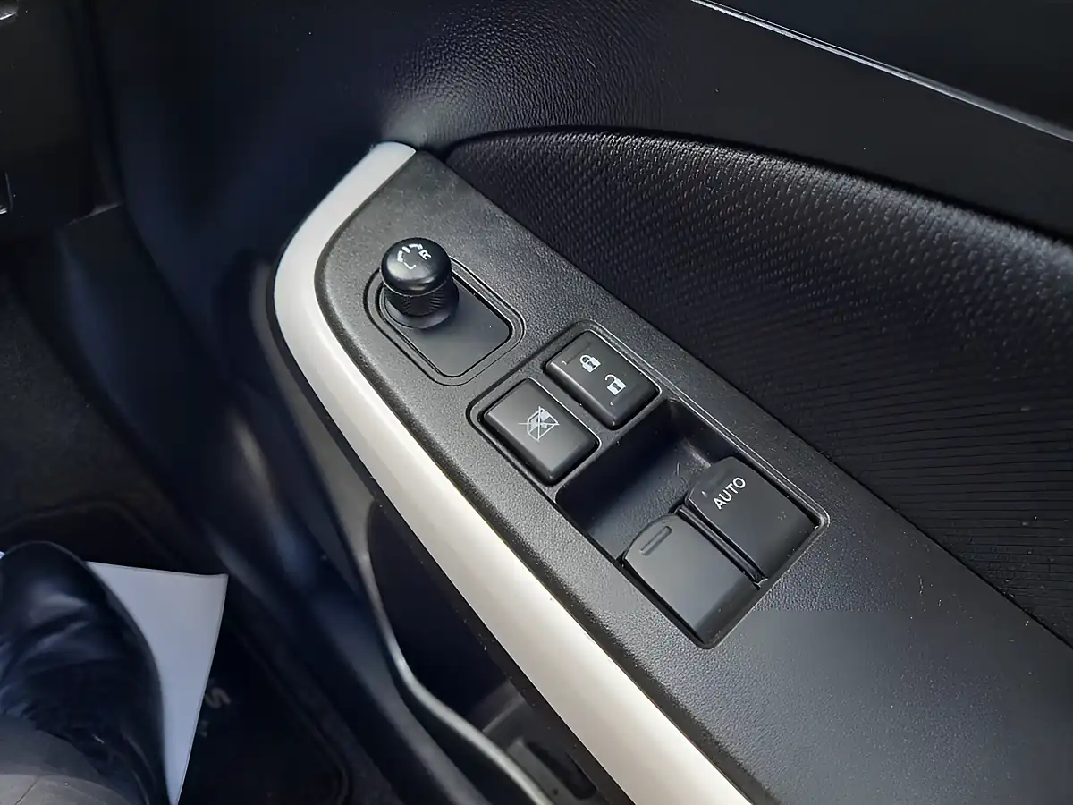 Used 2021 Suzuki Swift Sz-L Red - Interior and Exterior details 16