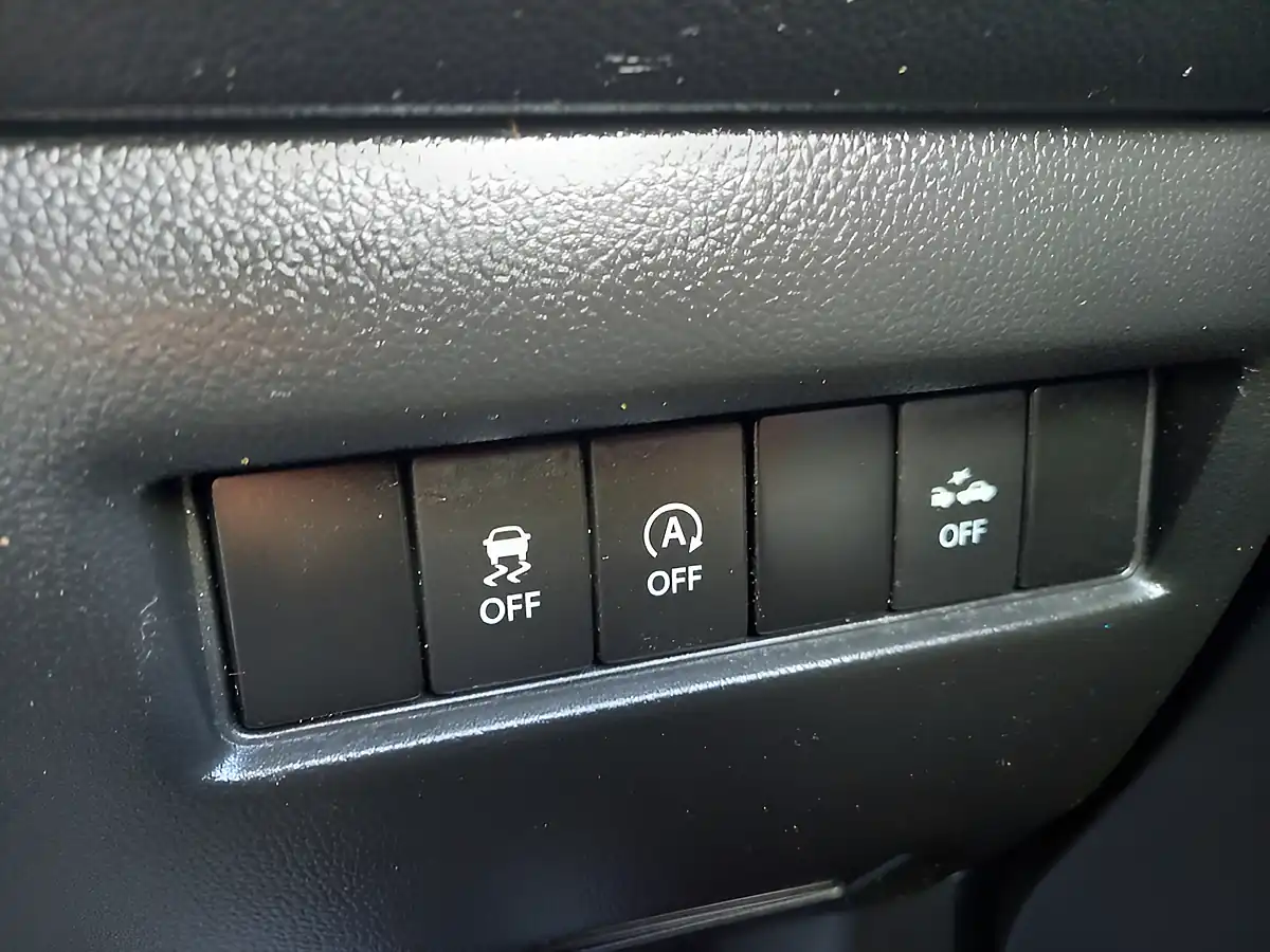 Used 2021 Suzuki Swift Sz-L Red - Interior and Exterior details 17