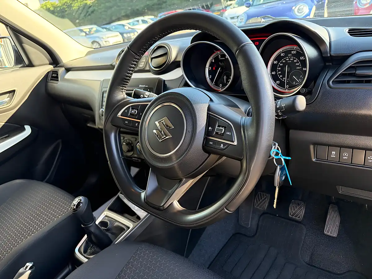 Used 2021 Suzuki Swift Sz-L Silver - Interior and Exterior details 13