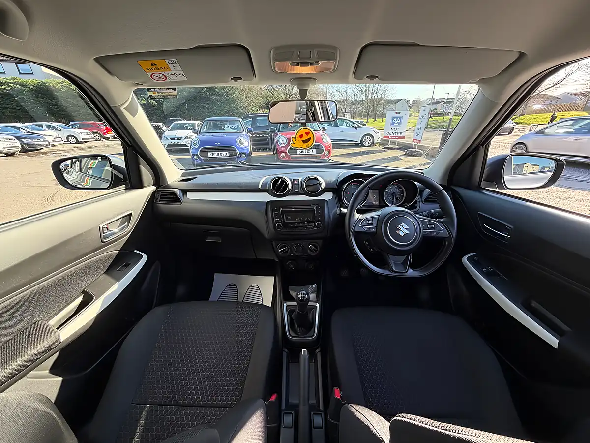 Used 2021 Suzuki Swift Sz-L Silver - Interior and Exterior details 9