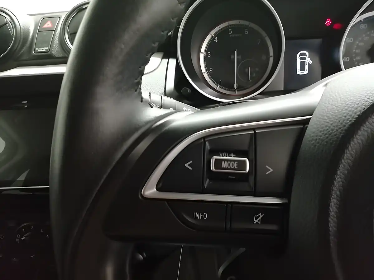 Used 2021 Suzuki Swift Sz-L Silver - Interior and Exterior details 7