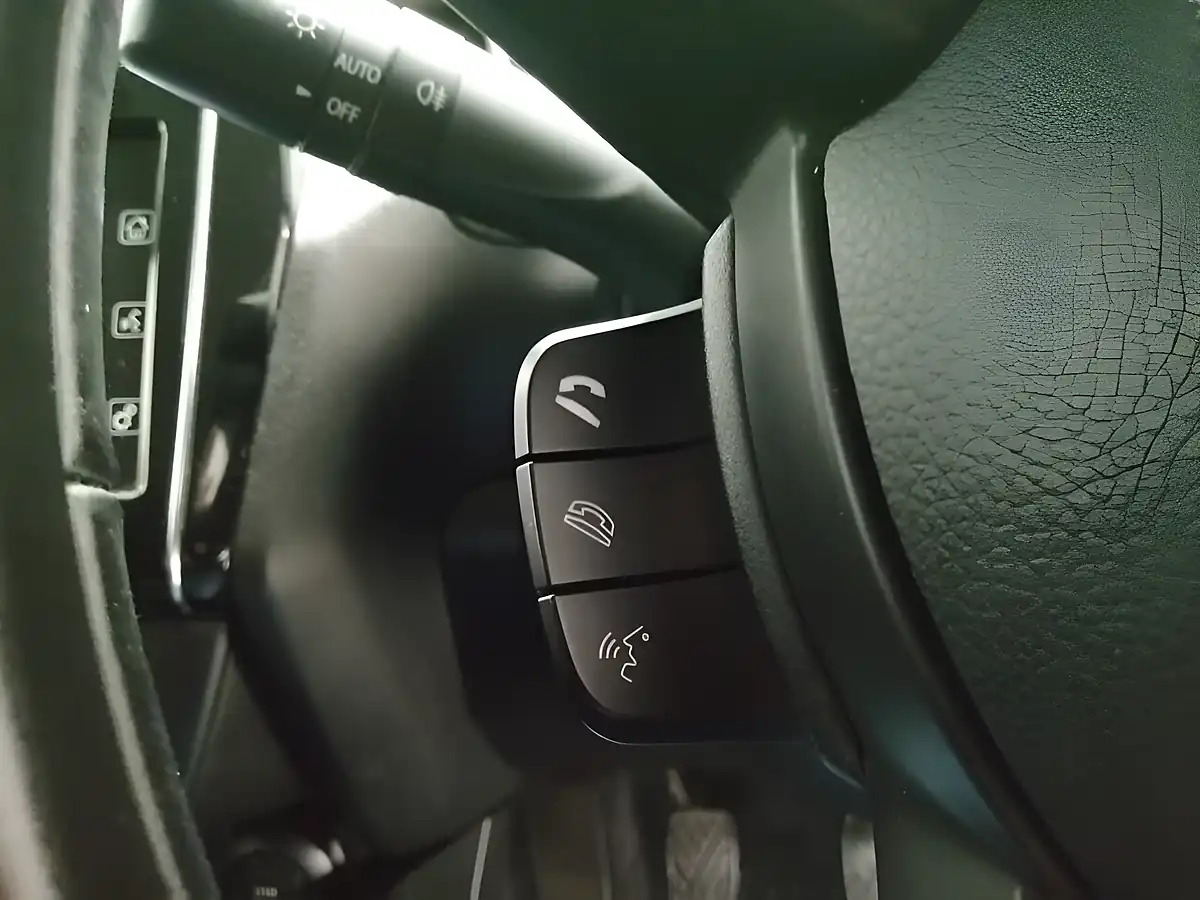 Used 2021 Suzuki Swift Sz-L Silver - Interior and Exterior details 9