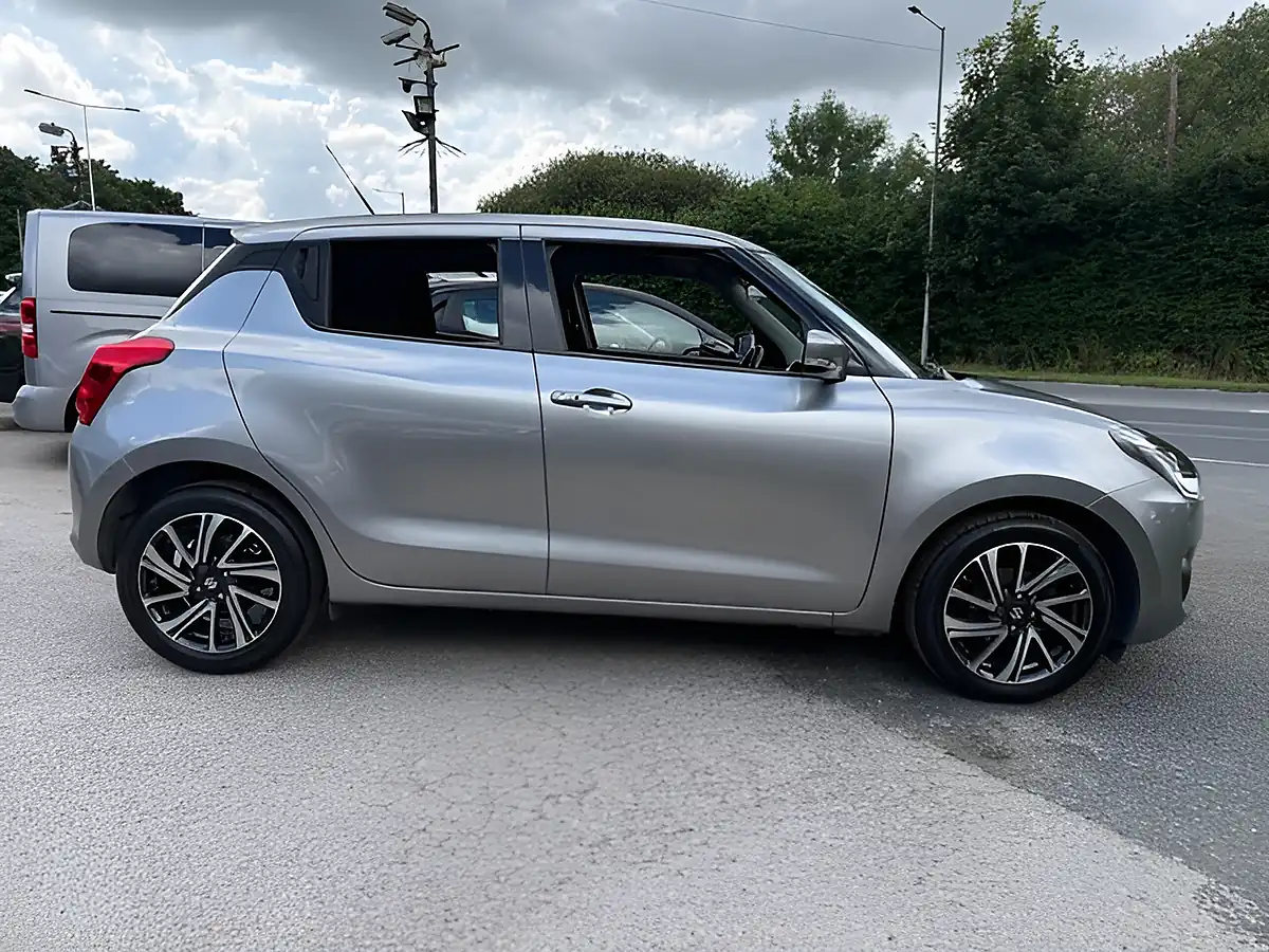Used 2021 Suzuki Swift SZ5 Silver - Interior and Exterior details 6