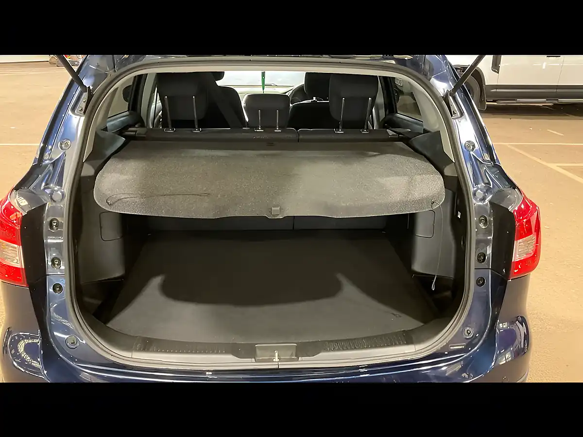 Used 2021 Suzuki SX4 S-Cross Sz-T Blue - Interior and Exterior details 9