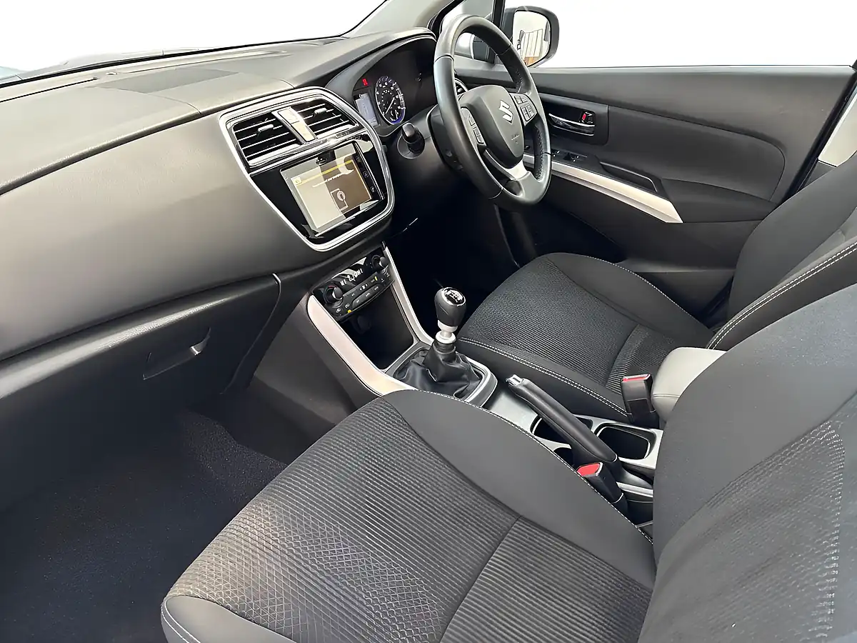 Used 2021 Suzuki SX4 S-Cross Sz-T Silver - Interior and Exterior details 12