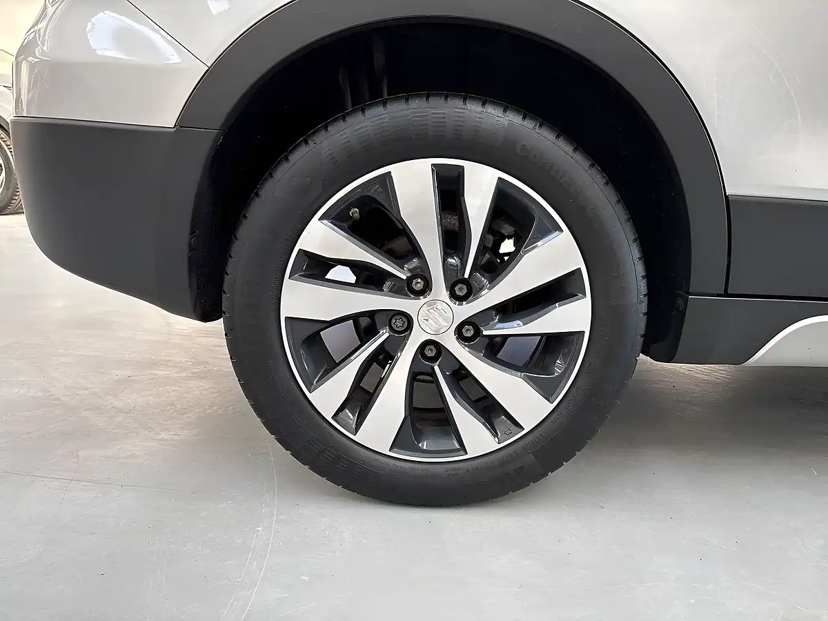 Used 2021 Suzuki SX4 S-Cross Sz-T Silver - Interior and Exterior details 7
