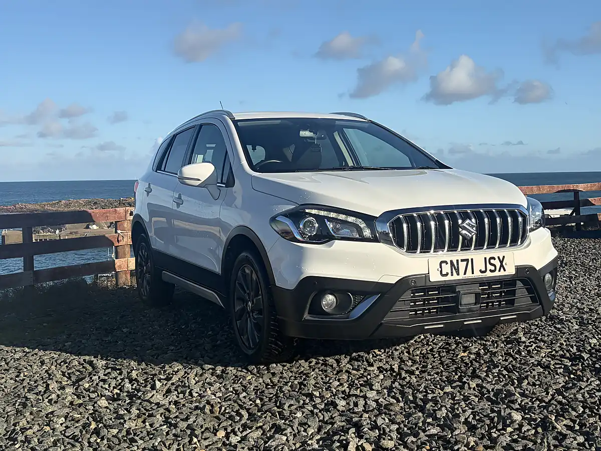 Used 2021 Suzuki SX4 S-Cross White - Interior and Exterior details 3