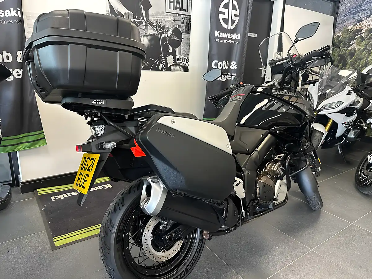 Used 2021 Suzuki V-Strom 1000 Xt Adventure Black - Interior and Exterior details 2