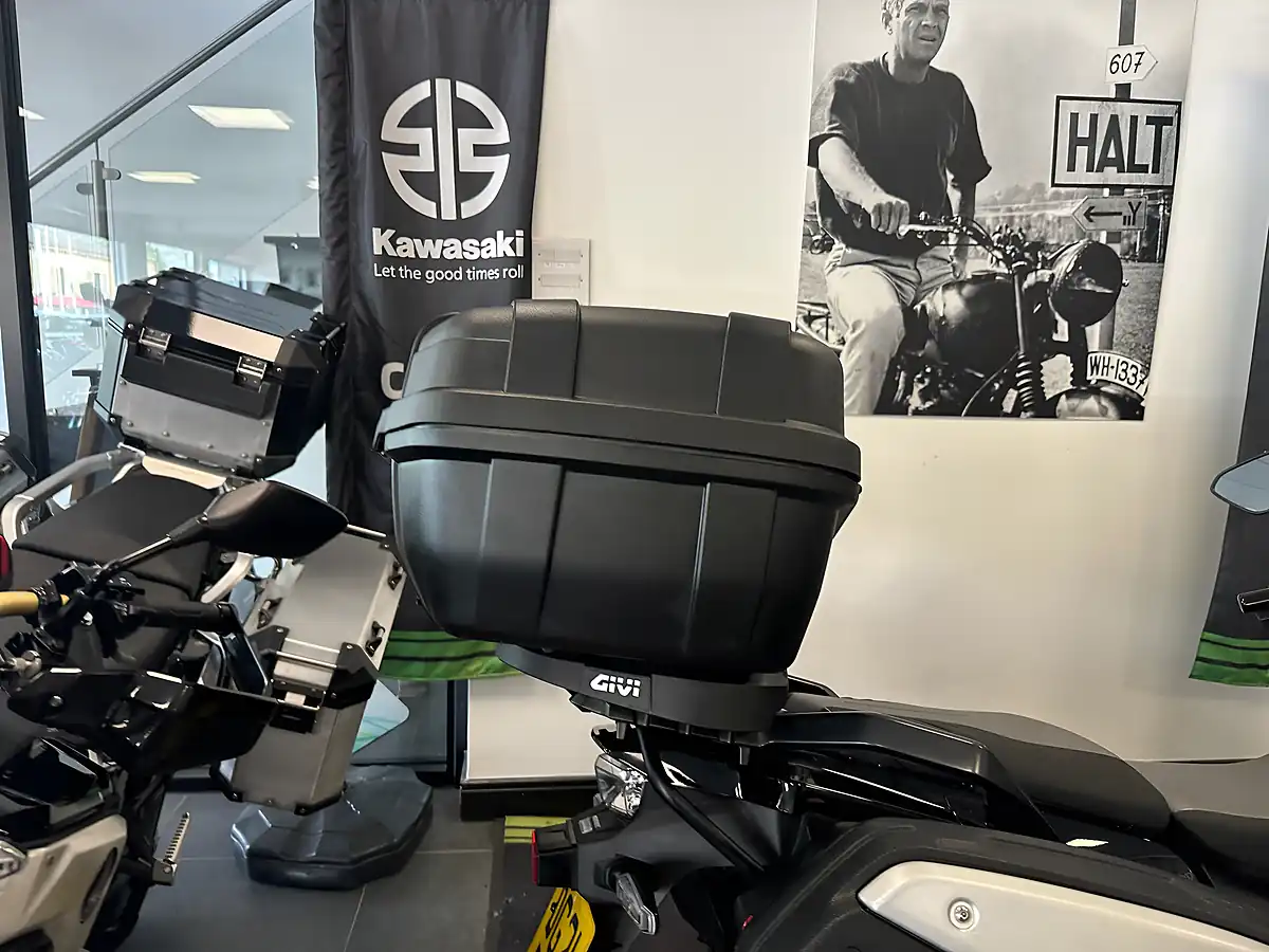 Used 2021 Suzuki V-Strom 1000 Xt Adventure Black - Interior and Exterior details 3