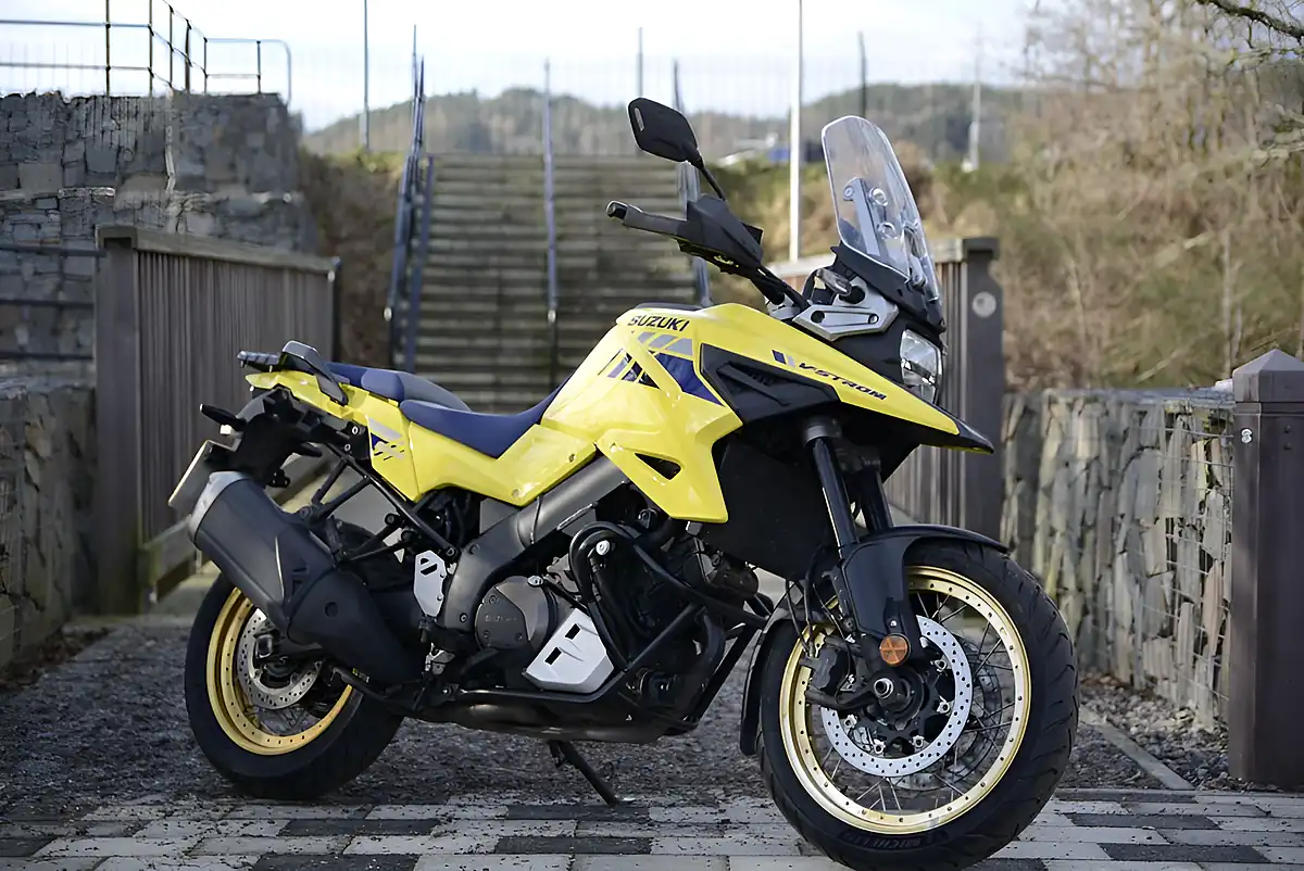 Used 2021 Suzuki V-Strom 1050 Yellow - Front View