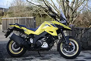 Used 2021 Suzuki V-Strom 1050 Yellow - Interior and Exterior details 5