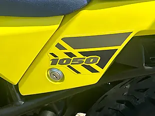 Used 2021 Suzuki V-Strom 1050 Yellow - Interior and Exterior details 14