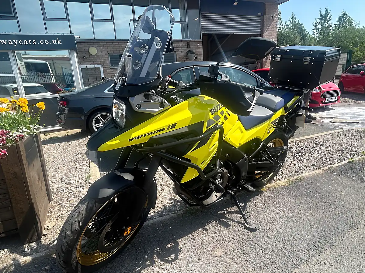 Used 2021 Suzuki V-Strom 1050 Yellow - Interior and Exterior details 2