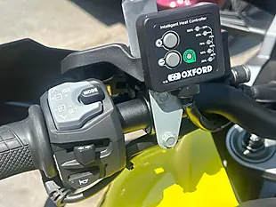 Used 2021 Suzuki V-Strom 1050 Yellow - Interior and Exterior details 7