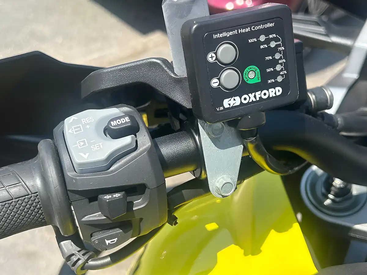 Used 2021 Suzuki V-Strom 1050 Yellow - Interior and Exterior details 7