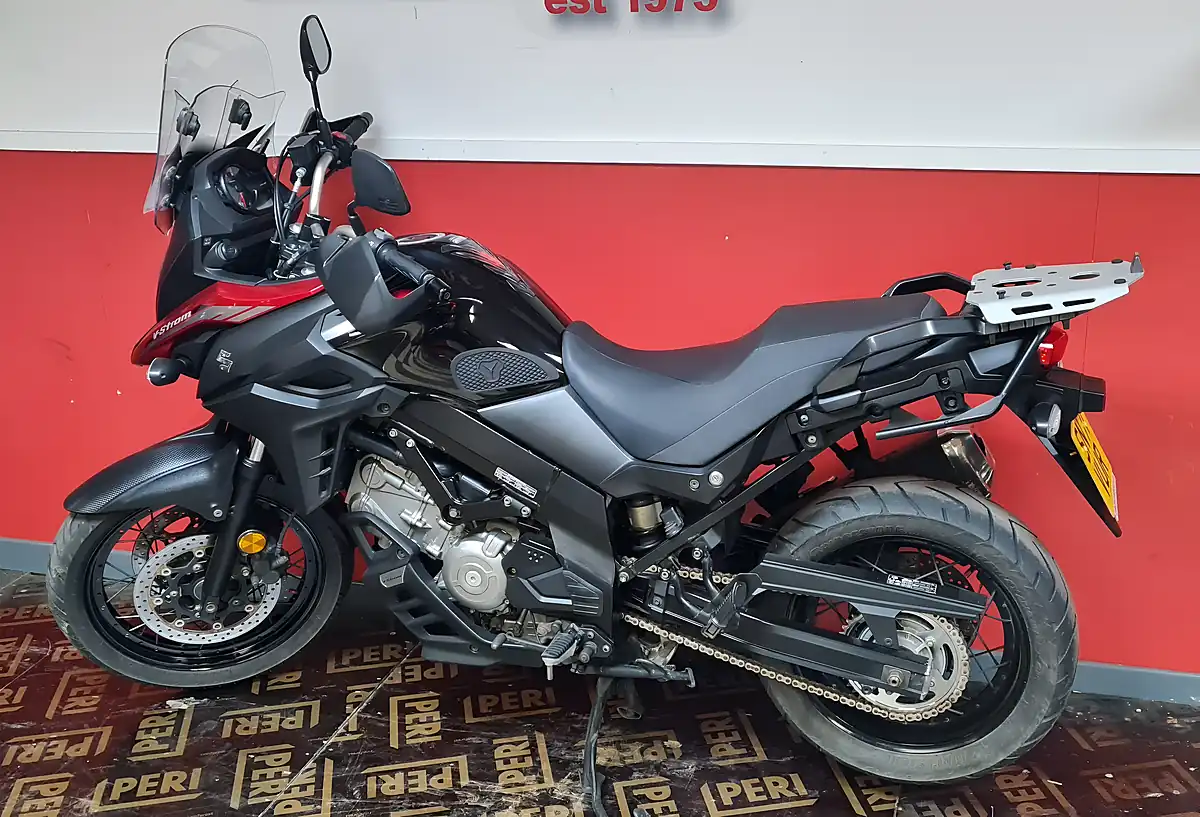 Used 2021 Suzuki V-Strom 650 Xt Red - Interior and Exterior details 17