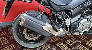 Used 2021 Suzuki V-Strom 650 Xt Red - Interior and Exterior details 9
