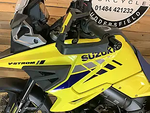 Used 2021 Suzuki V-Strom Adventure Yellow - Interior and Exterior details 10