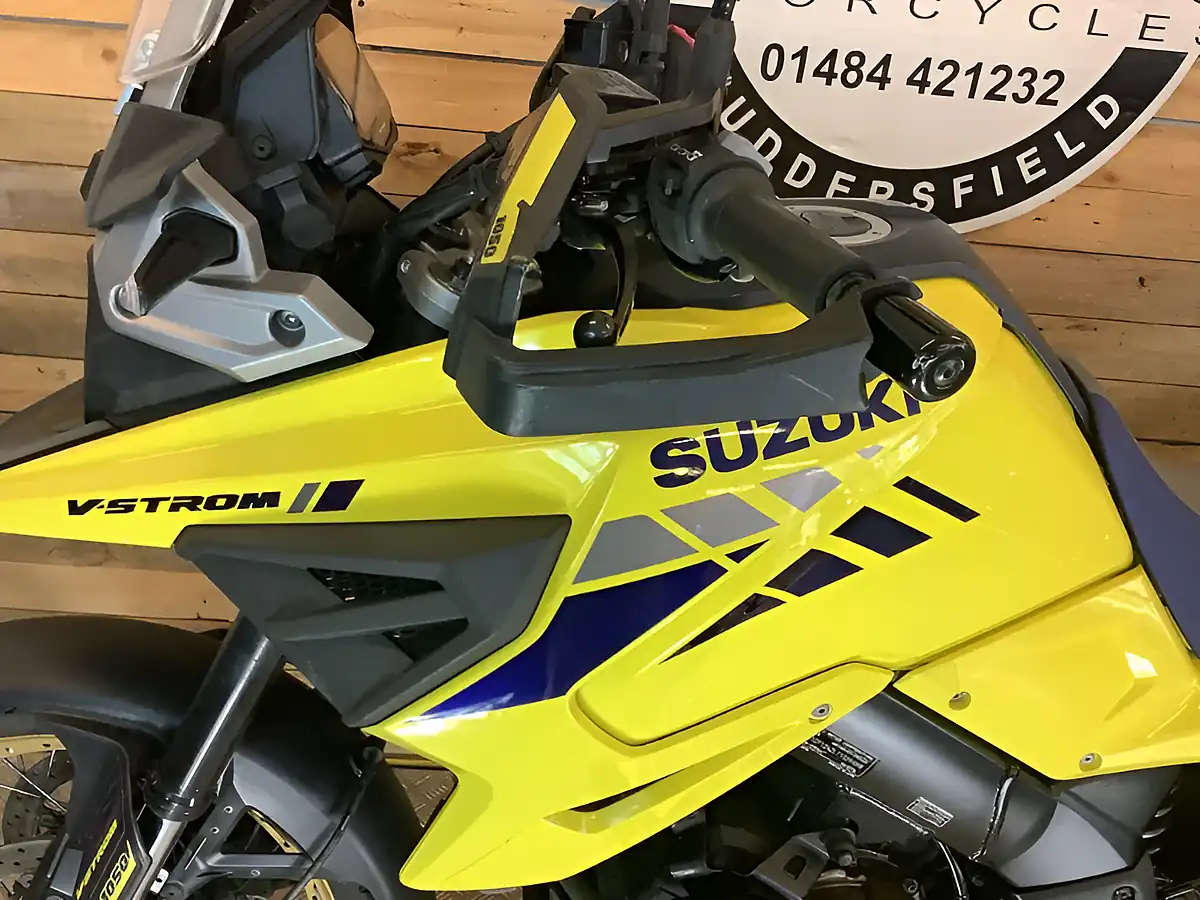 Used 2021 Suzuki V-Strom Adventure Yellow - Interior and Exterior details 10