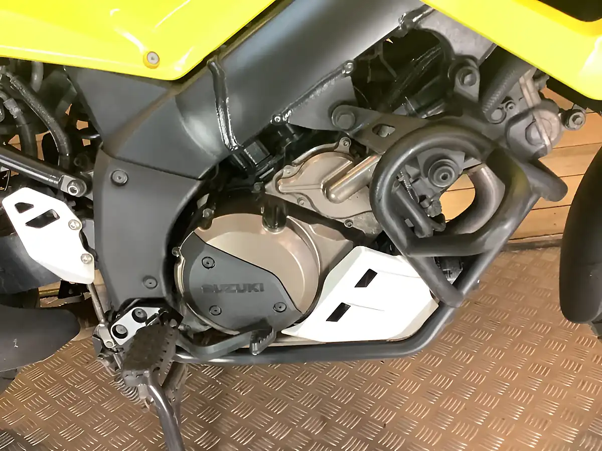 Used 2021 Suzuki V-Strom Adventure Yellow - Interior and Exterior details 14