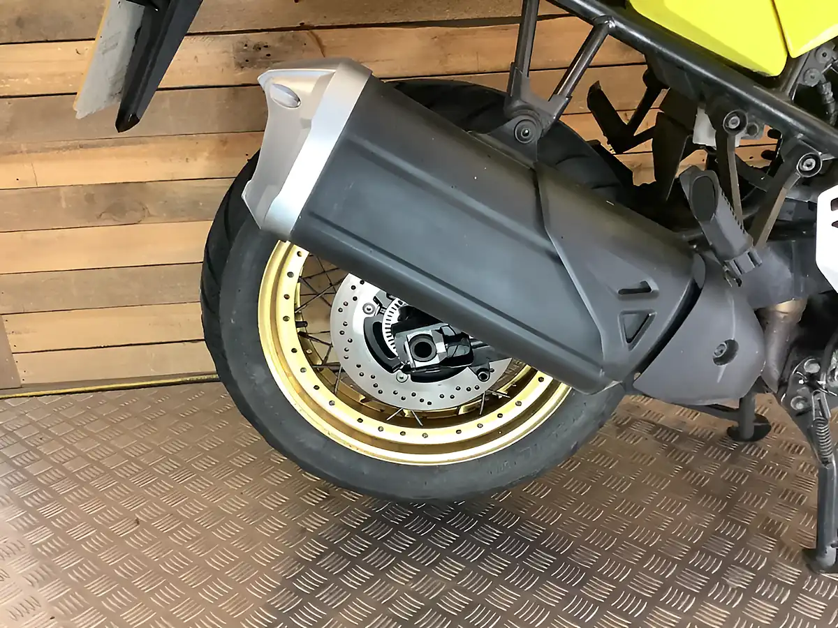 Used 2021 Suzuki V-Strom Adventure Yellow - Interior and Exterior details 18