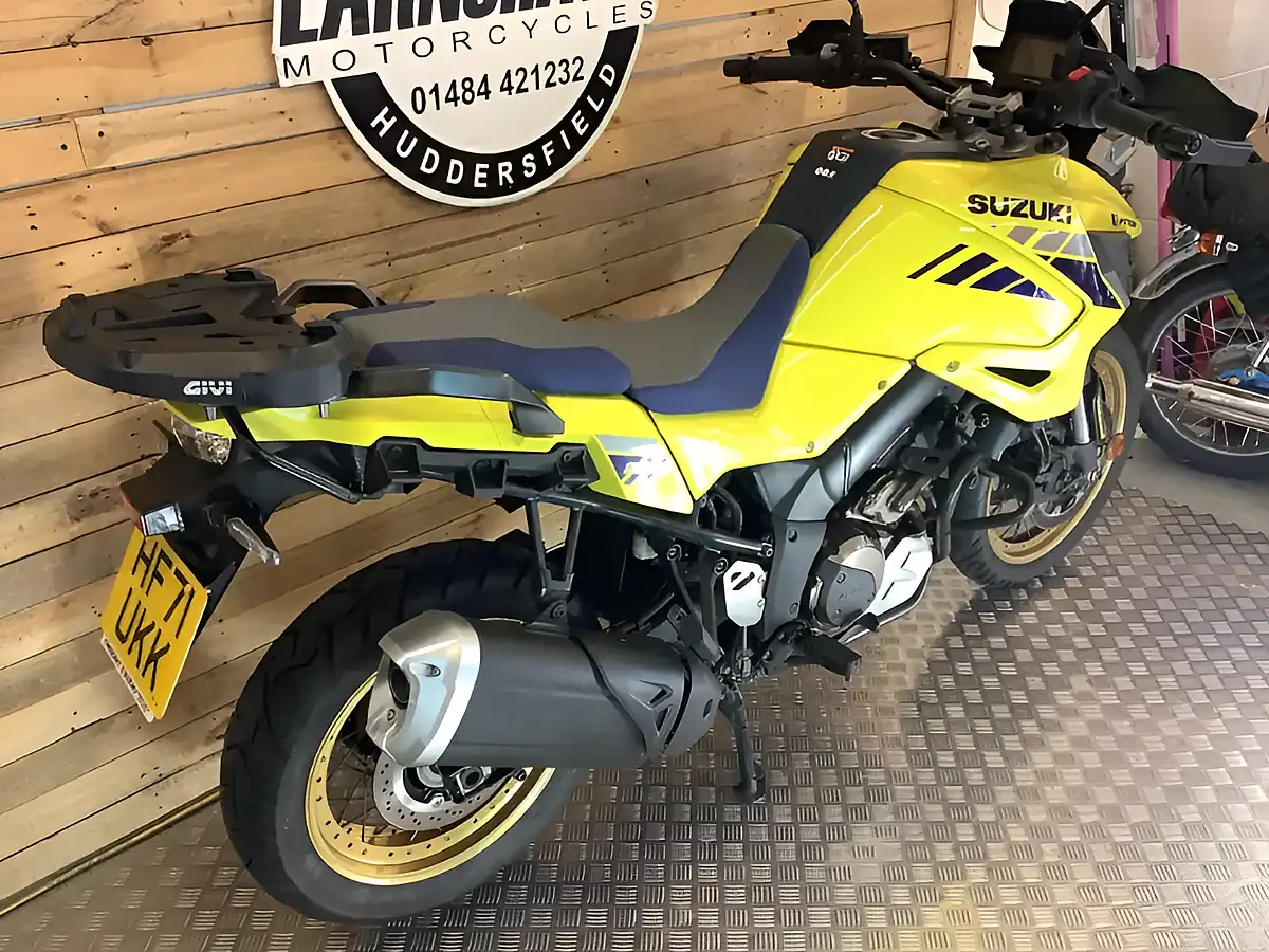 Used 2021 Suzuki V-Strom Adventure Yellow - Interior and Exterior details 4
