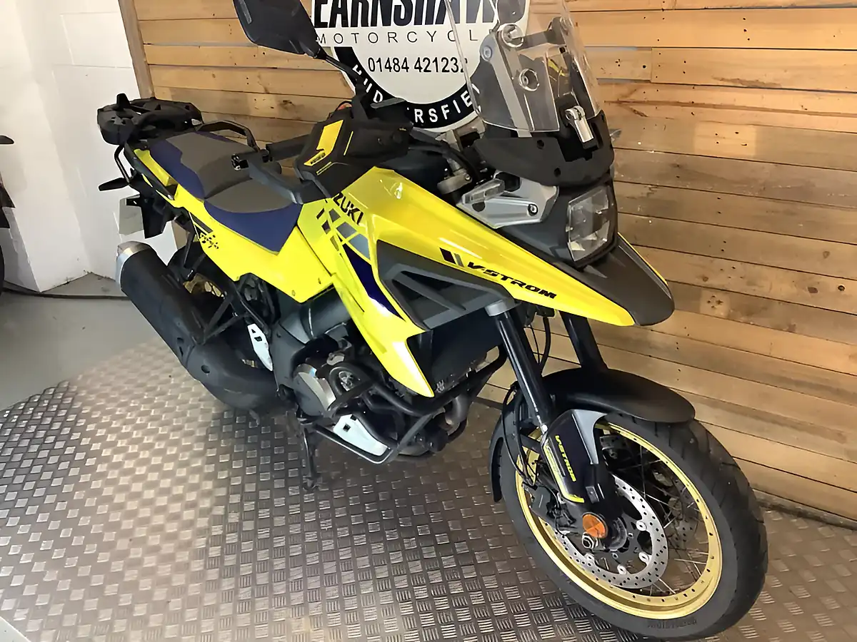 Used 2021 Suzuki V-Strom Adventure Yellow - Interior and Exterior details 5