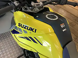 Used 2021 Suzuki V-Strom Adventure Yellow - Interior and Exterior details 9