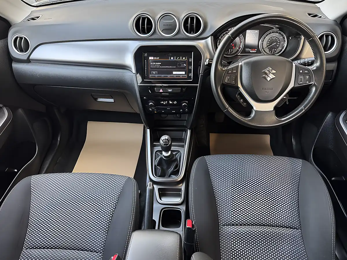 Used 2021 Suzuki Vitara Sz-T Grey - Interior and Exterior details 13