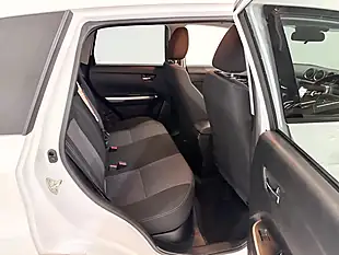 Used 2021 Suzuki Vitara Sz-T White - Interior and Exterior details 12