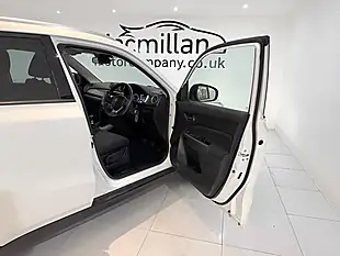 Used 2021 Suzuki Vitara Sz-T White - Interior and Exterior details 15