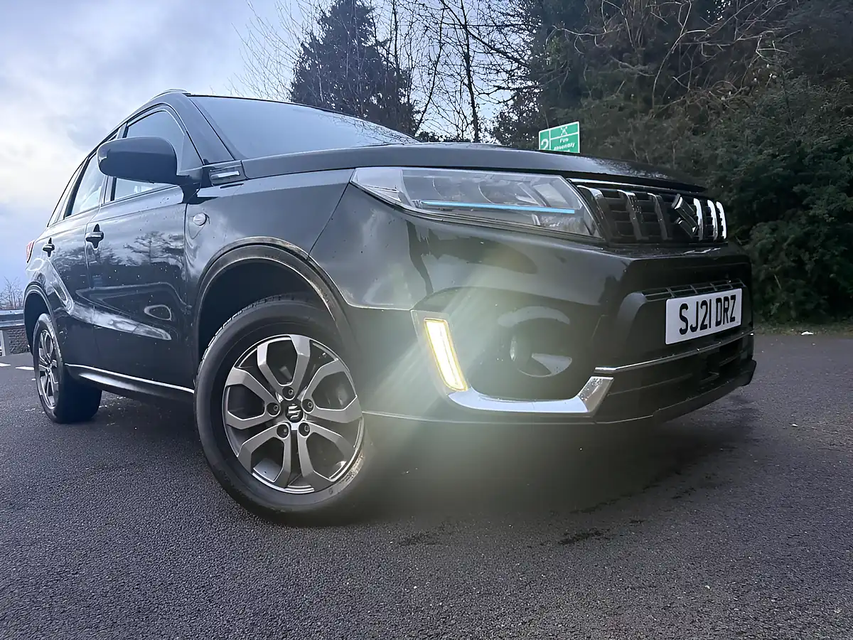 Used 2021 Suzuki Vitara SZ4 Black - Front View