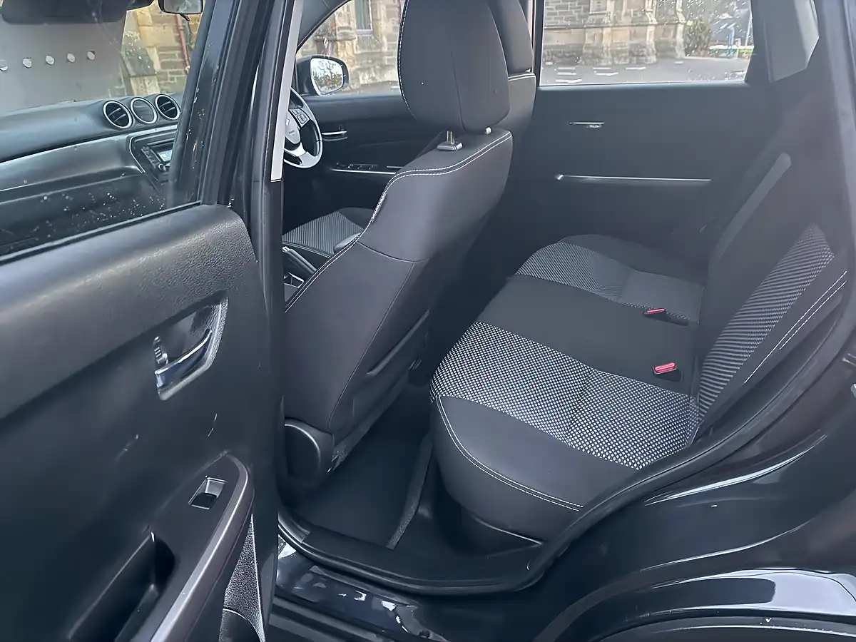 Used 2021 Suzuki Vitara SZ4 Black - Interior and Exterior details 11